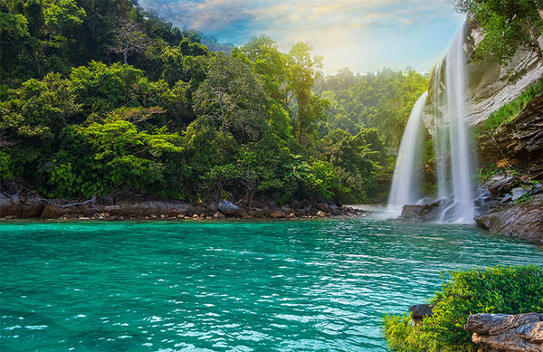 Paisaje de hermosa cascada