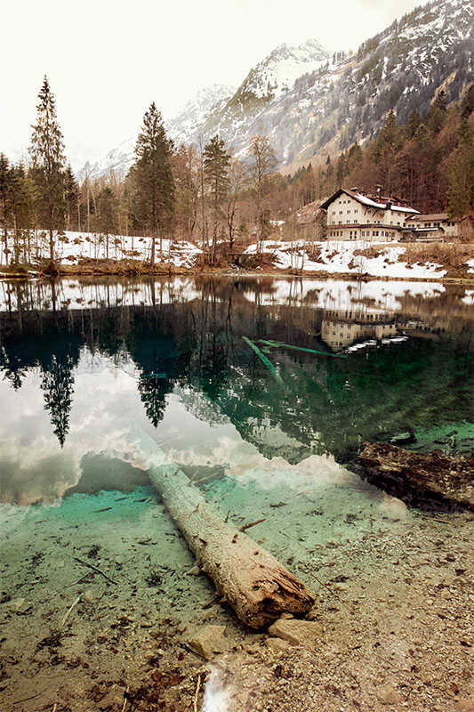 Mural decorativo de lago en invierno